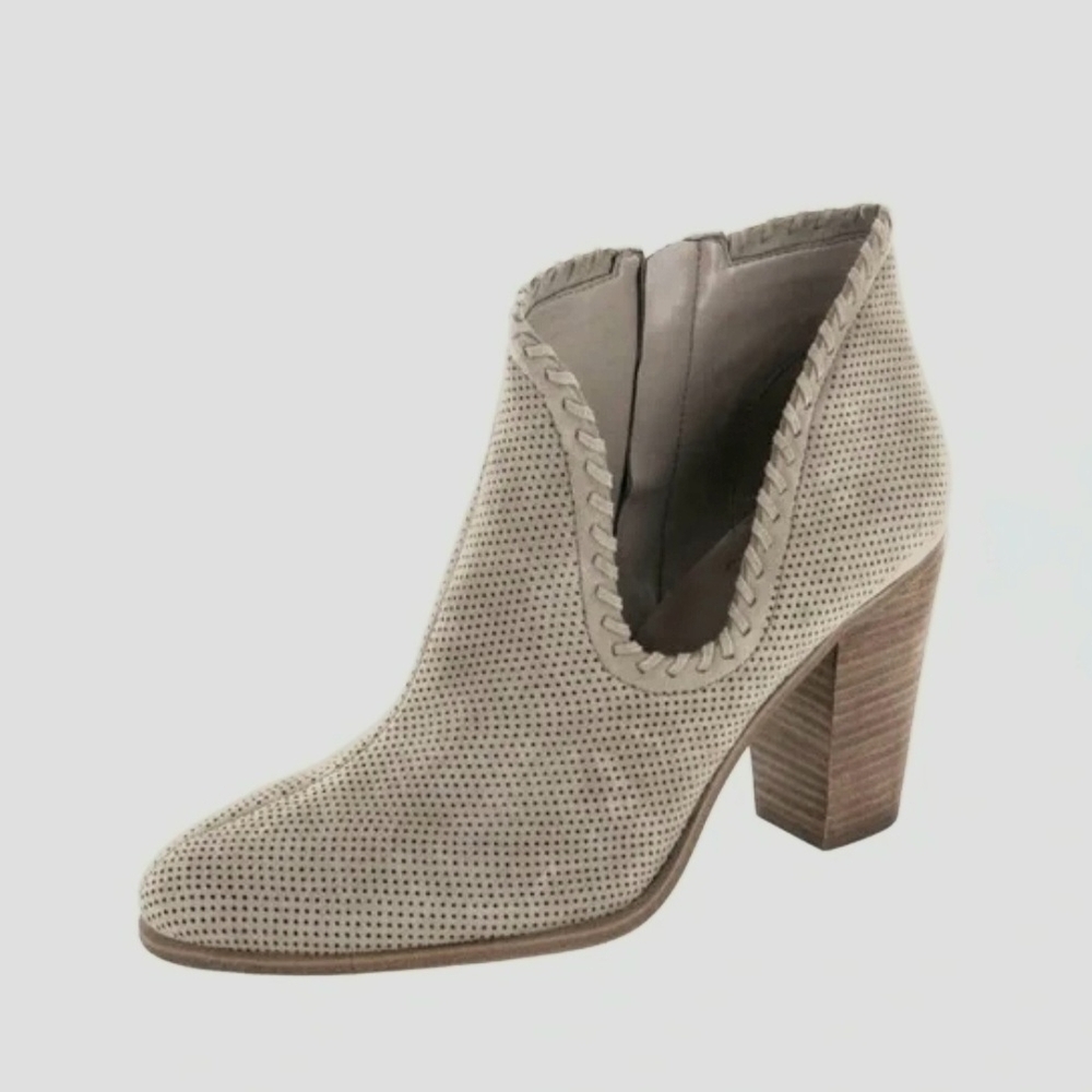 Vince Camuto Fernlee Beige Suede Leather Ankle Boots Womens Sz 8.5